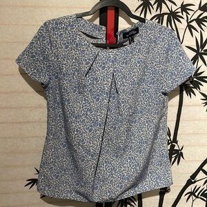 Chase Bank leaves top